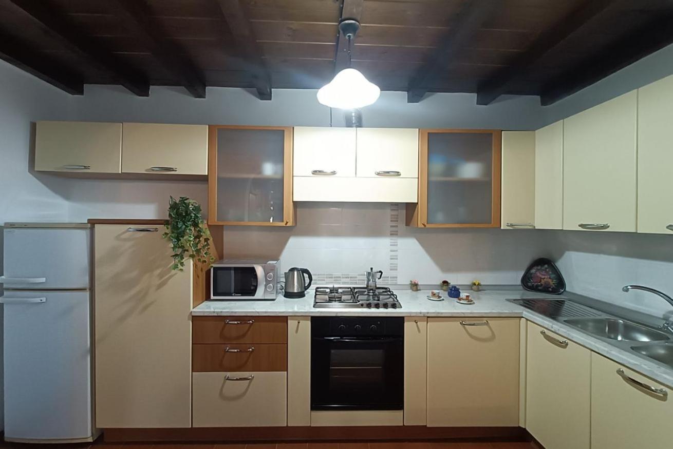 Appartamento Casa Butterfly Verni Esterno foto